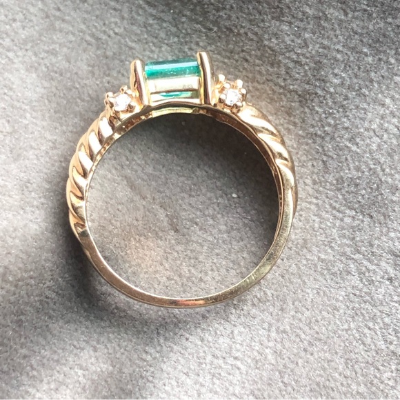 Emerald and diamond 14k ring - Picture 3 of 9